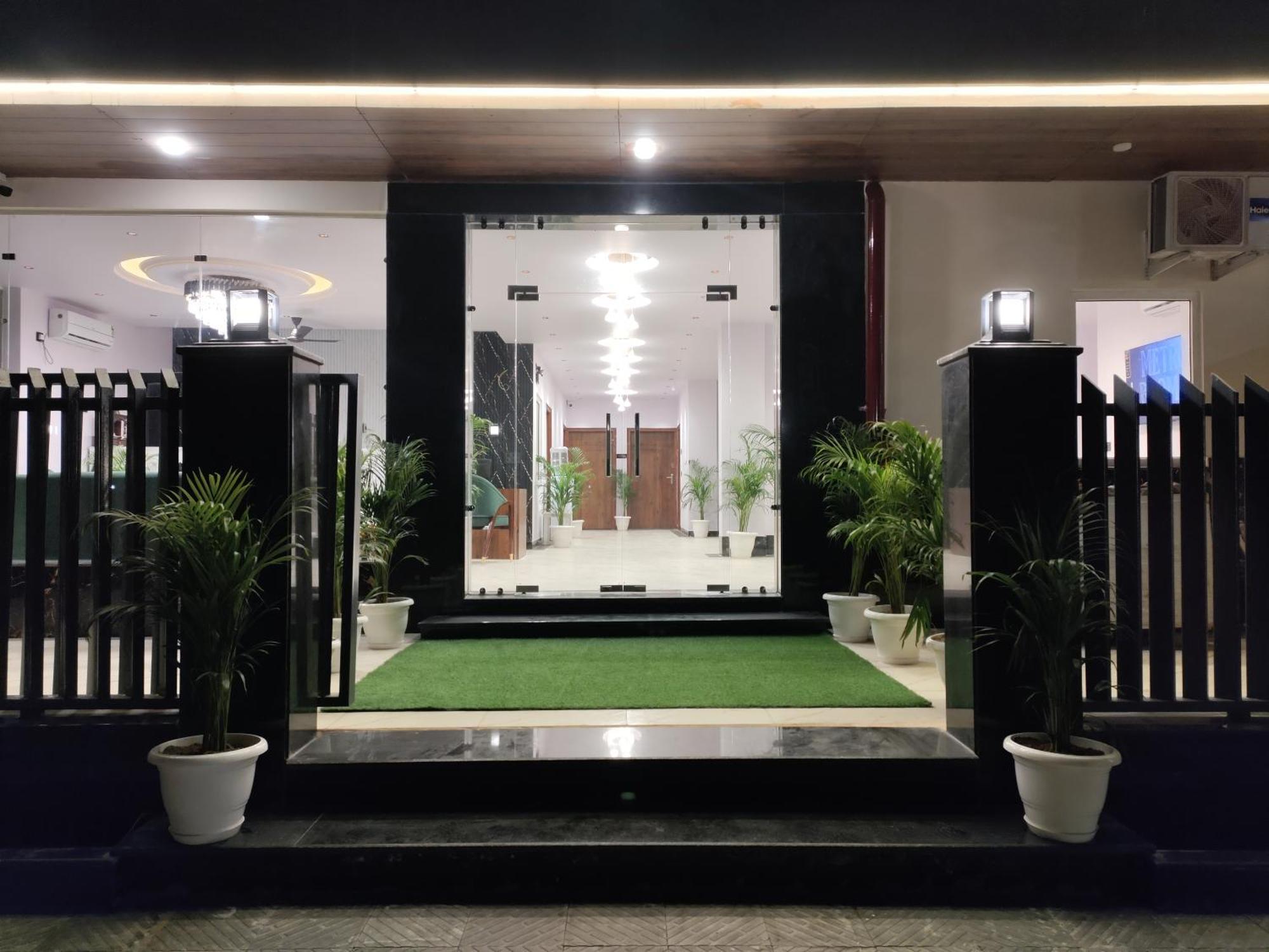 Emerald Suites เกรทเตอร์นอยดา ภายนอก รูปภาพ